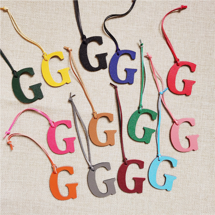 English Letter G Alphabet Cowh - Women Accessories Name In English recensione e prezzo