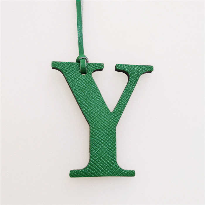 English Letter Y Alphabet Cowh - Women Accessories Name In English recensione e prezzo