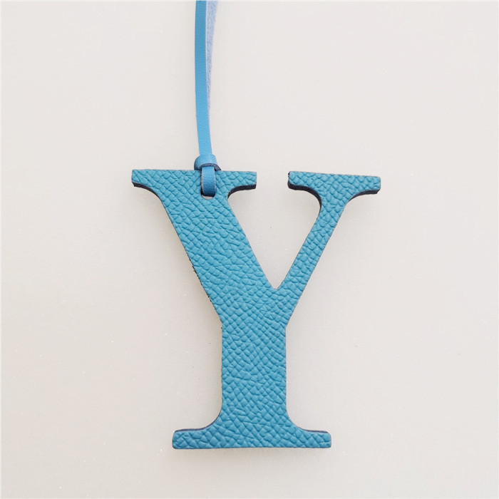 English Letter Y Alphabet Cowh - Women Accessories Name In English recensione e prezzo