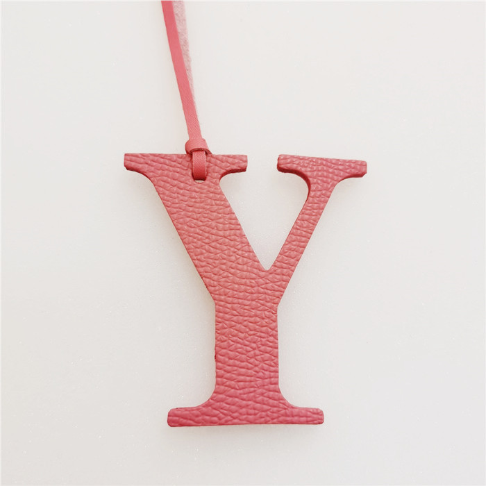 English Letter Y Alphabet Cowh - Women Accessories Name In English recensione e prezzo