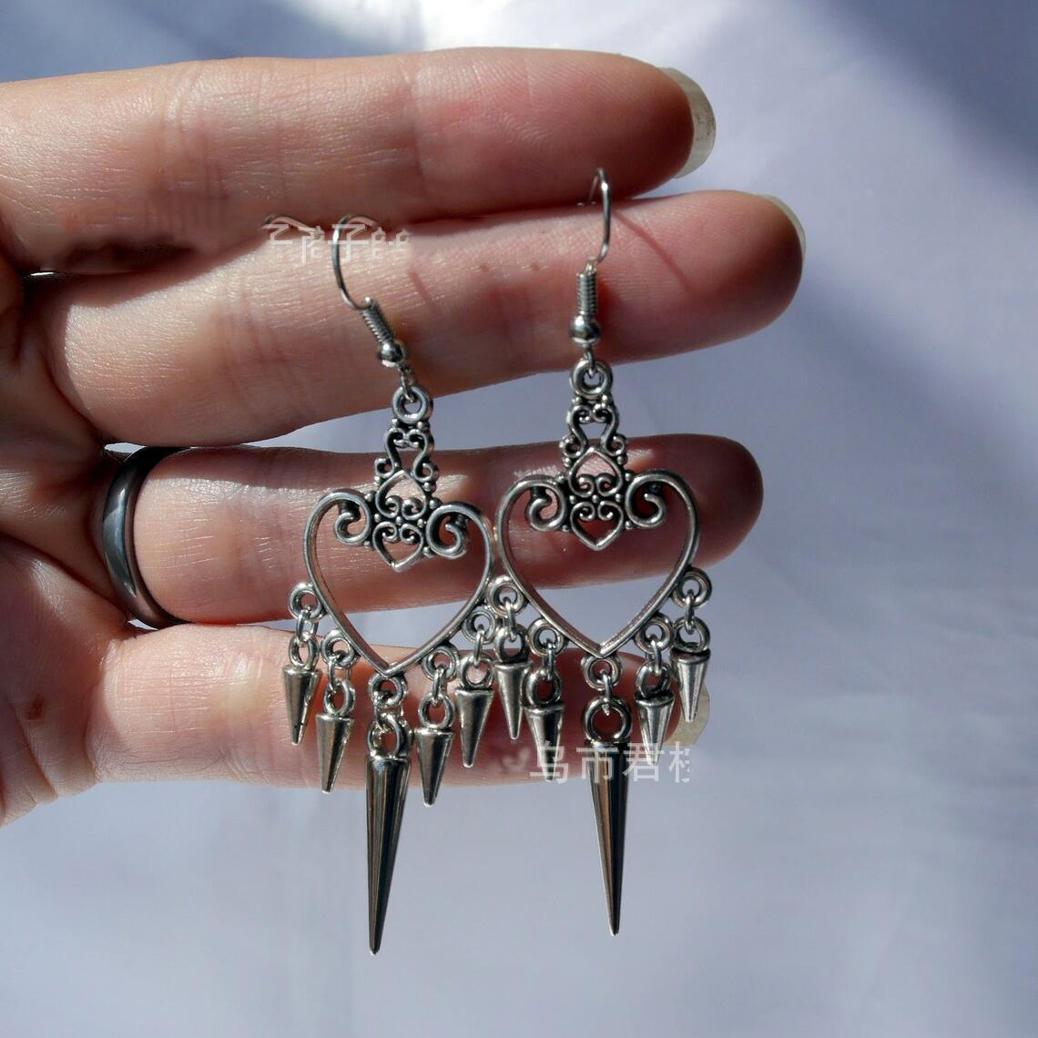 Punk Rivet Earrings For Women  - Women'S Victorian Accessories recensione e prezzo