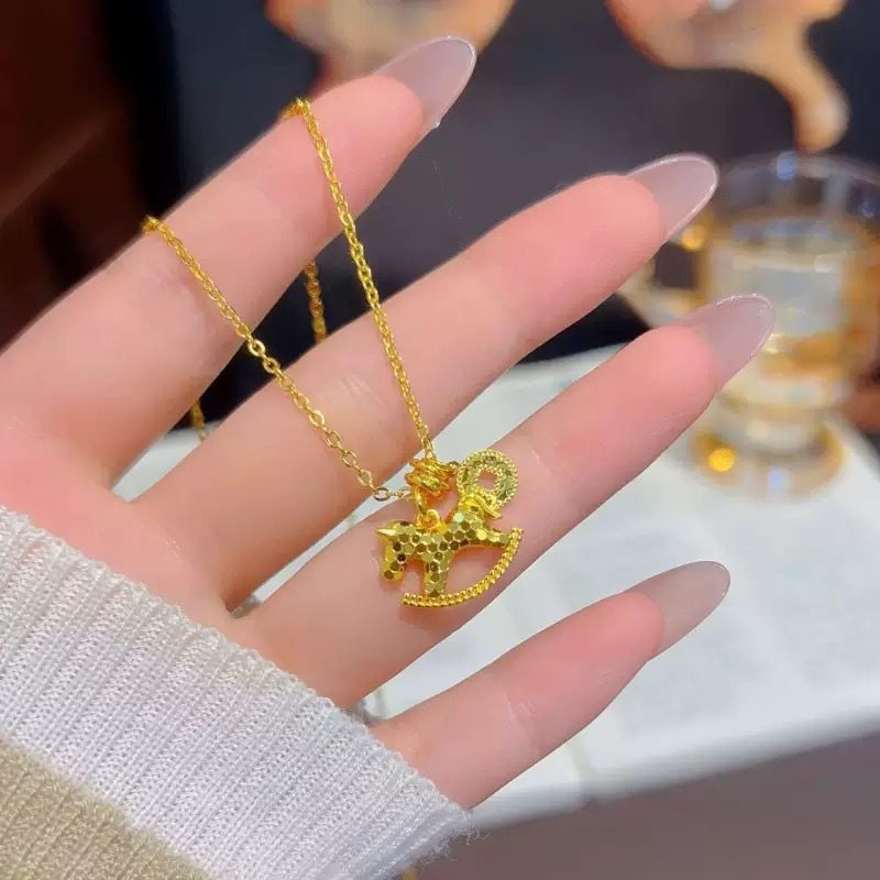 Sparkling Ice Crack Horse Pend - Coin Necklace Delicate recensione e prezzo
