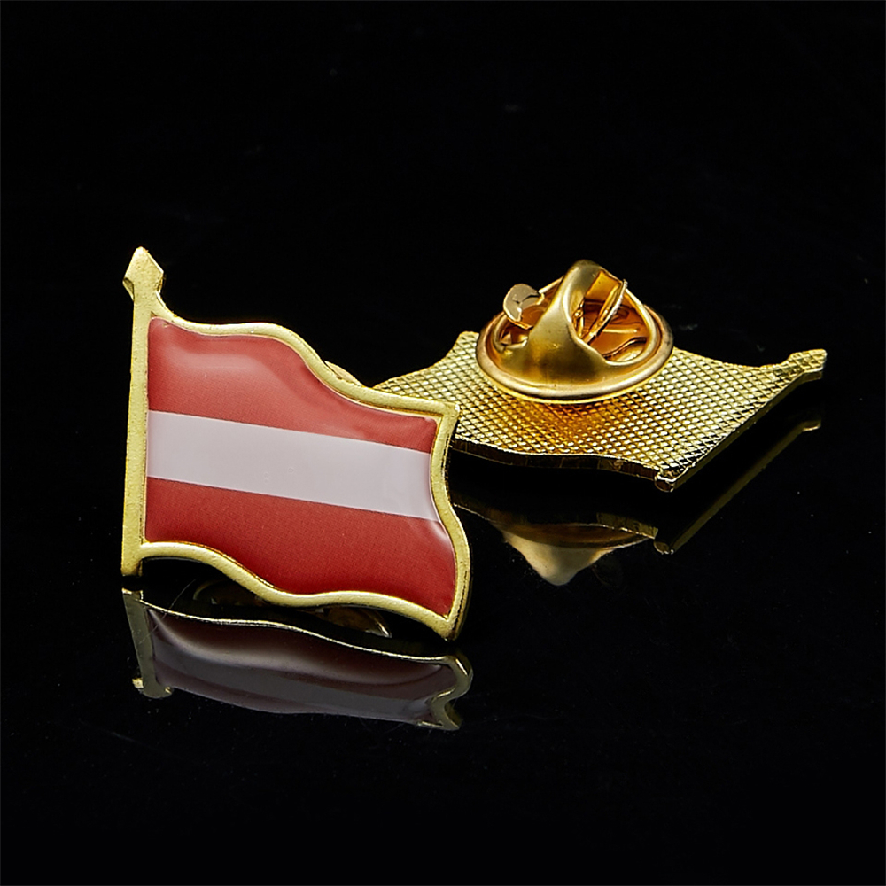 Austria Waving National Epoxy  - Brooch Pin Gold recensione e prezzo