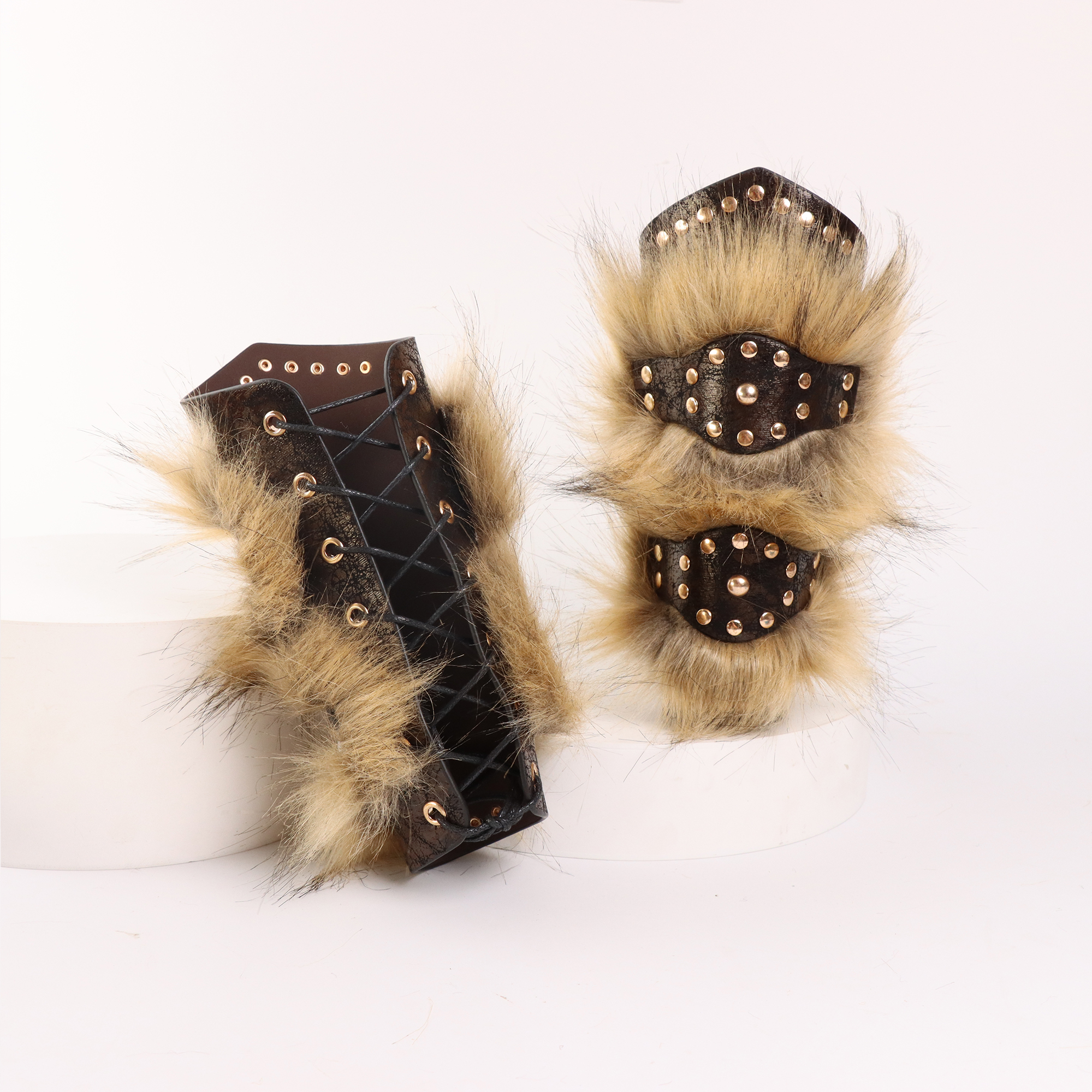 Viking Wrist Guards Armor Barb - Women'S Viking Accessories recensione e prezzo