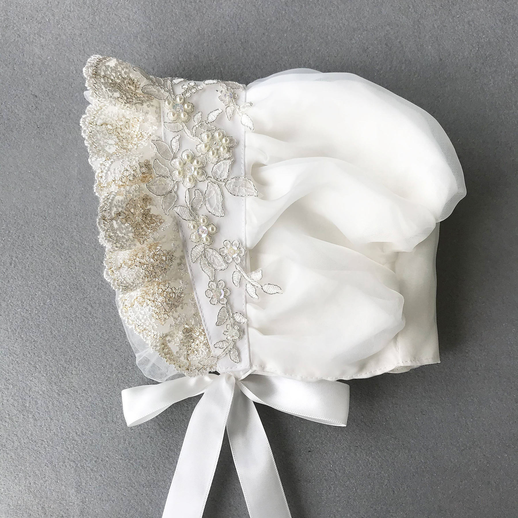 Victorian Bonnet Ruffles Villa - Women'S Victorian Accessories recensione e prezzo