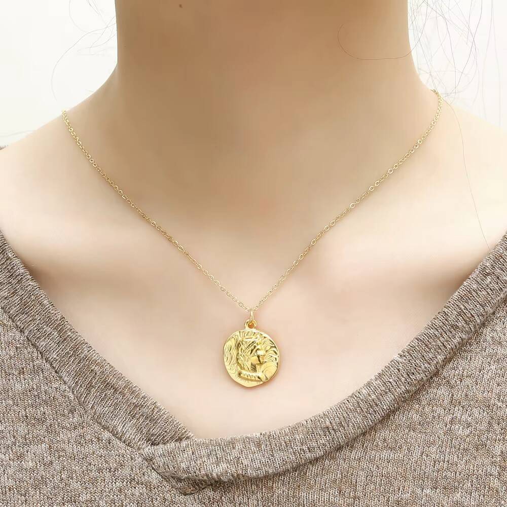 Stainless Steel Gold Plated Qu - Coin Necklace Delicate recensione e prezzo