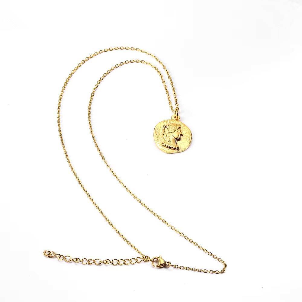 Stainless Steel Gold Plated Qu - Coin Necklace Delicate recensione e prezzo