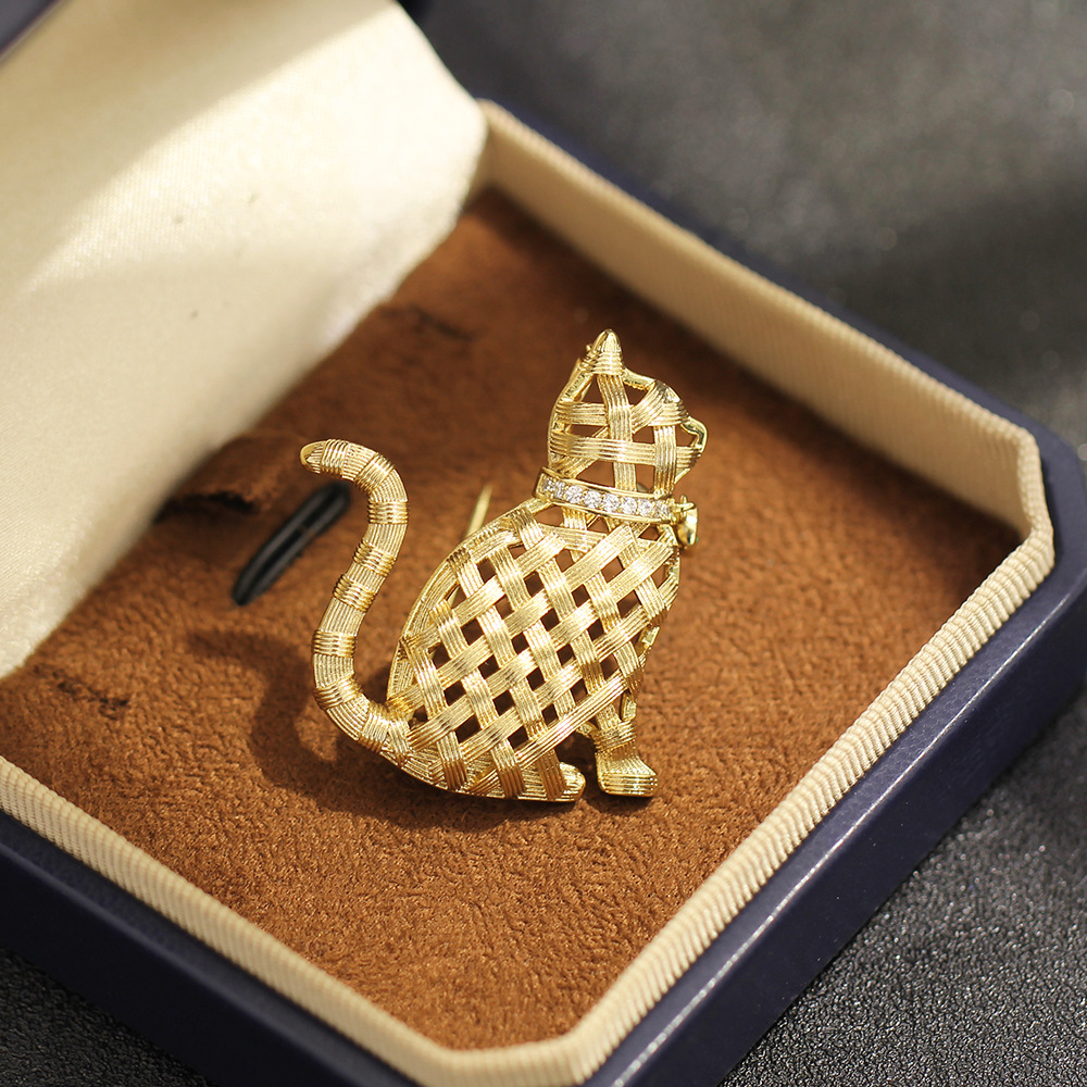 Design Sense Compilation Gold  - Brooch Pin Gold recensione e prezzo