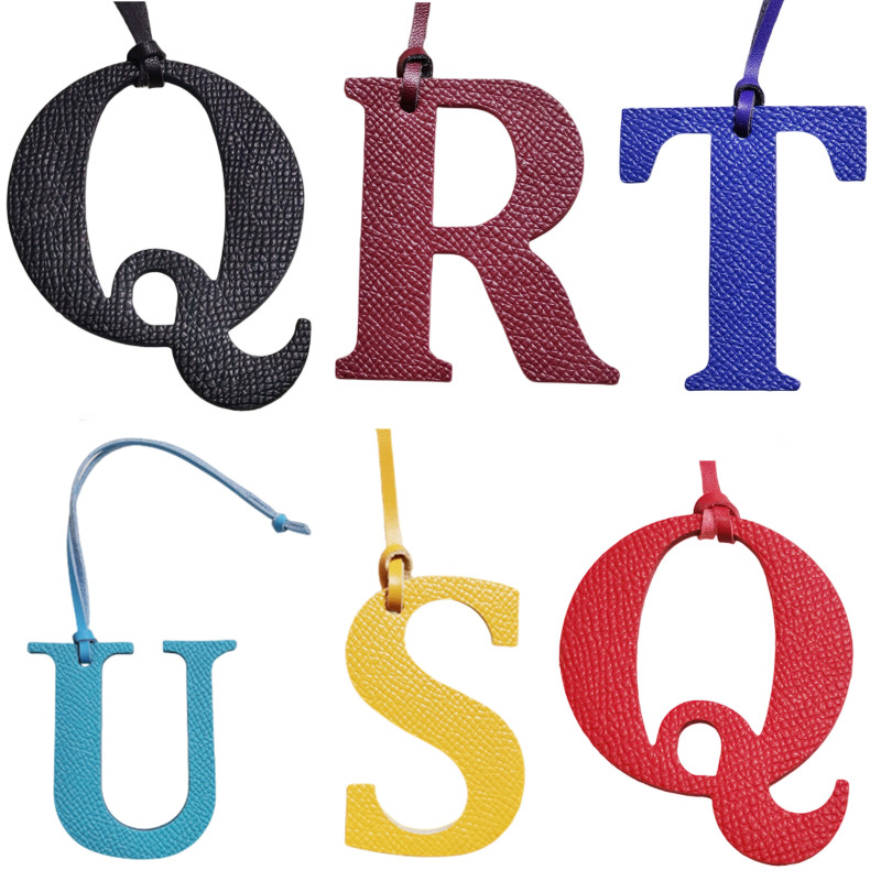 English Letter Q R S T U Alpha - Women Accessories Name In English recensione e prezzo