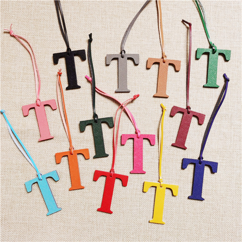 English Letter Q R S T U Alpha - Women Accessories Name In English recensione e prezzo