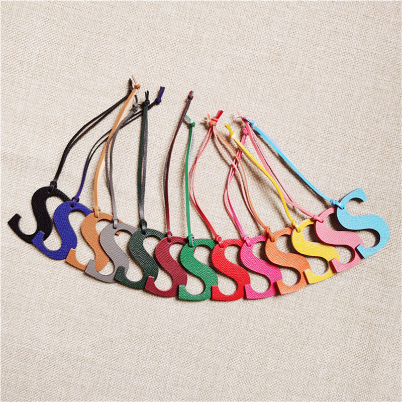 English Letter Q R S T U Alpha - Women Accessories Name In English recensione e prezzo