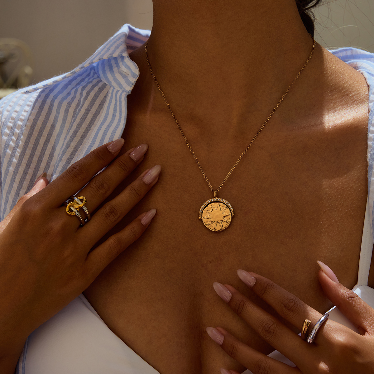 Yori Simple Delicate Star Moon - Coin Necklace Delicate recensione e prezzo