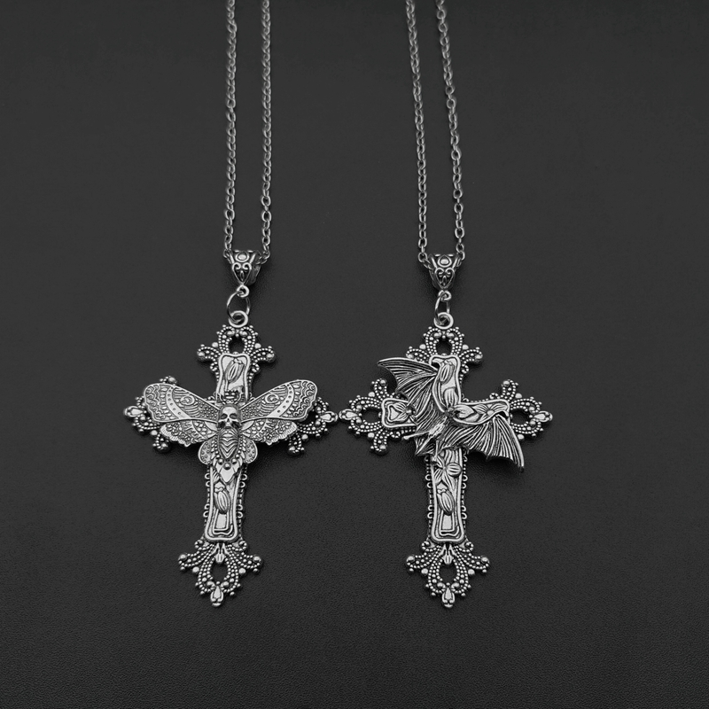 Large Bat Cross Necklace Penda - Women'S Victorian Accessories recensione e prezzo