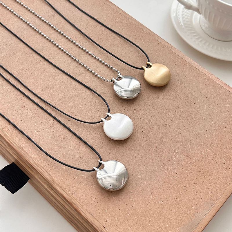 Korean Ins Niche Design Round  - Women'S Accessories Designer recensione e prezzo