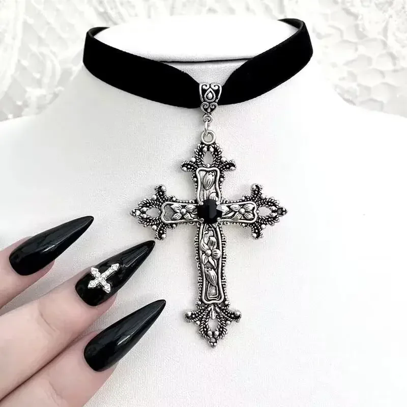 Vintage Antique Silver Color C - Women'S Victorian Accessories recensione e prezzo