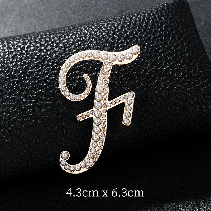 English Letters A-Z Pearl Broo - Women Accessories Name In English recensione e prezzo