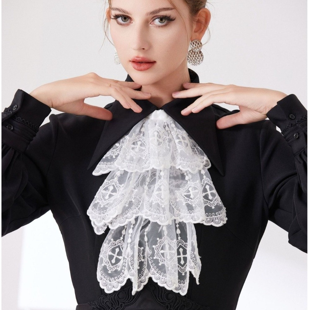 Victorian Style Lace Jabot Col - Women'S Victorian Accessories recensione e prezzo
