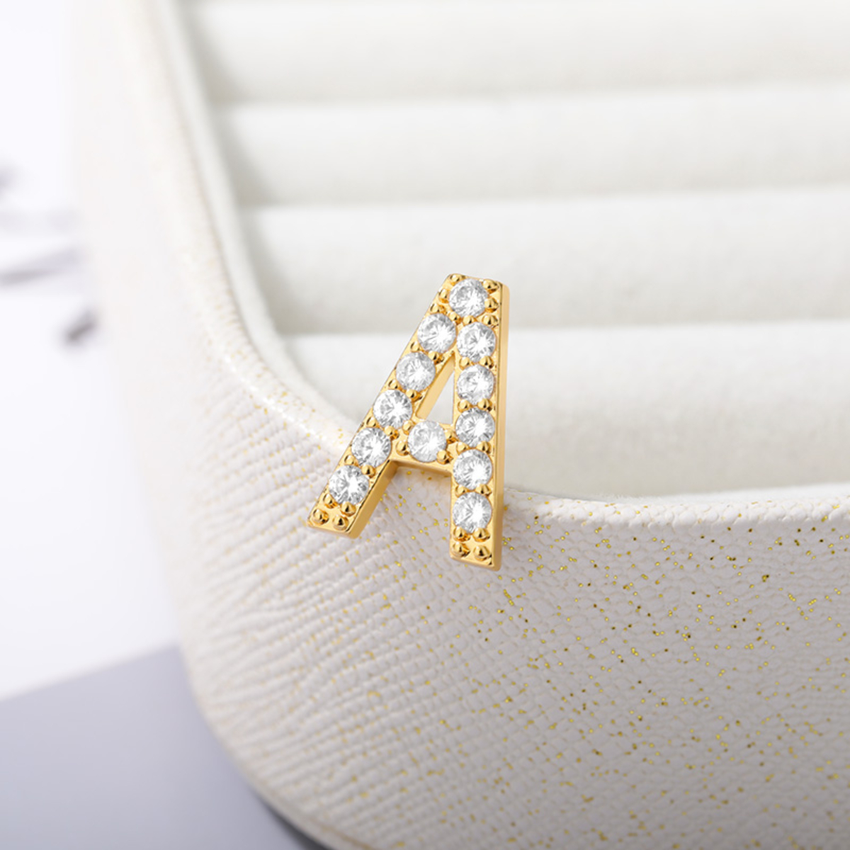 Shiny Zircon Letter Brooches F - Women Accessories Name In English recensione e prezzo