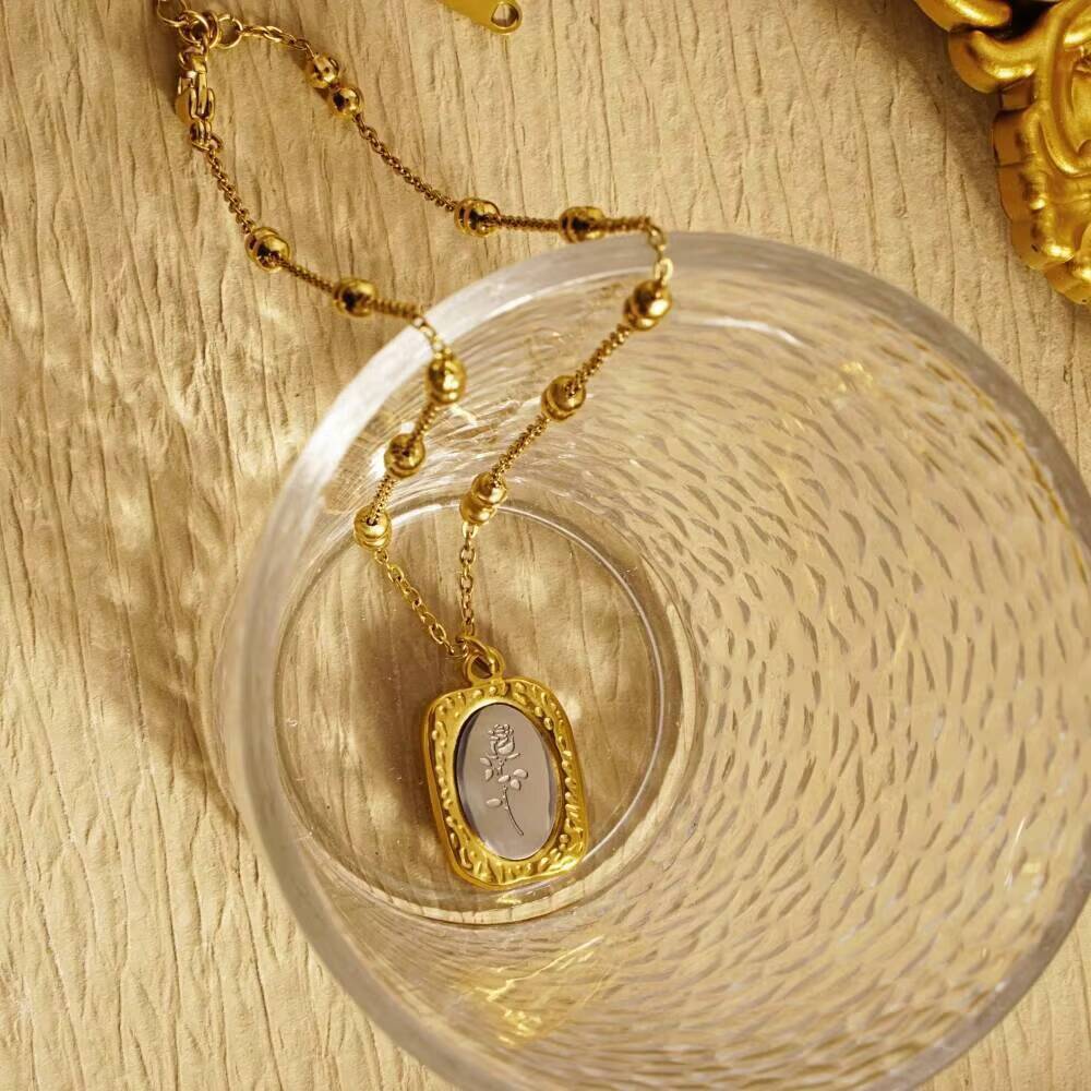 Fashion Rose Flower Delicate W - Coin Necklace Delicate recensione e prezzo